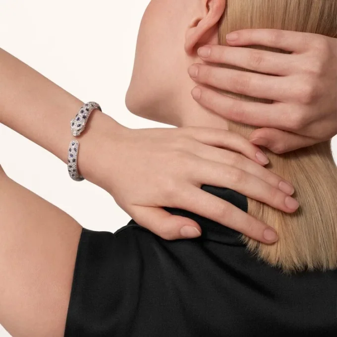 Bransoletka Panthere De Cartier, model średni, wysadzana