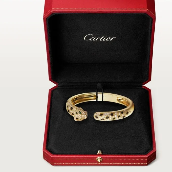 Bransoletka Panthere De Cartier, model średni, z półpavé