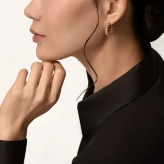 Kolczyki koła Clash De Cartier, mały model, wysadzane