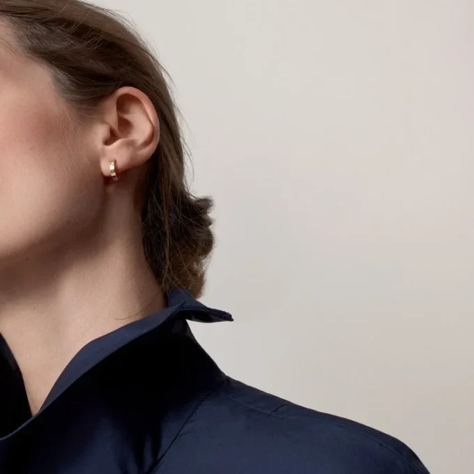 Kolczyki Love Hoop – żółte złoto, mały model | Cartier Us