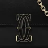 Mini torebka na łańcuszku, Double C De Cartier – czarna skóra cielęca, wykończenie w kolorze złotym i czarnej emalii – Cartier Mini torebka na łańcuszku, Double C De Cartier – czarna skóra cielęca, wykończenie w kolorze złotym i czarnej emalii – Cartier