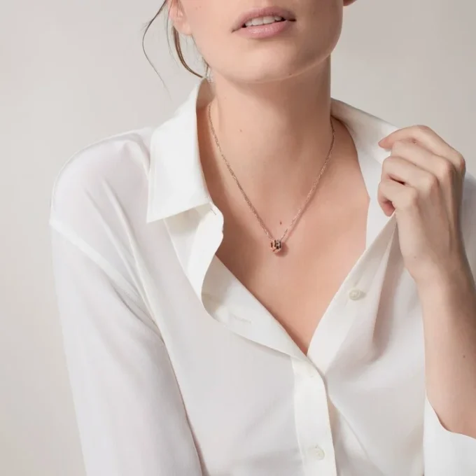 Naszyjnik Love, 6 diamentów – różowe złoto, białe złoto, diamenty – Cartier