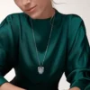 Naszyjnik Panthere De Cartier – białe złoto, szmaragdy, diamenty, onyks – Cartier