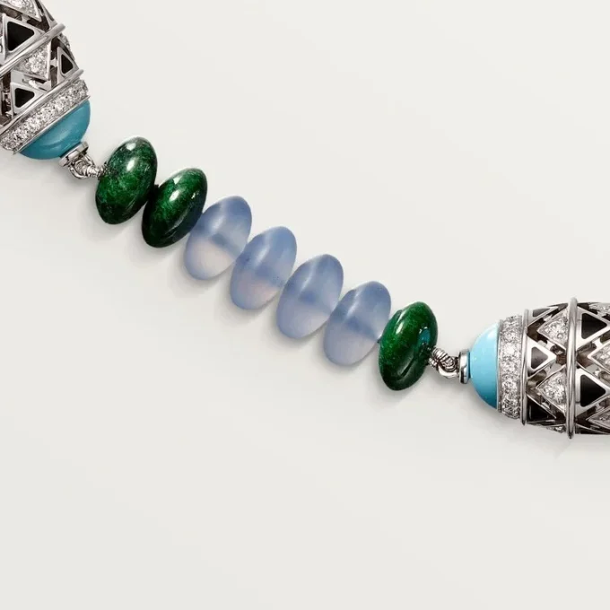 Naszyjnik z kolekcji High Jewelry – białe złoto, chalcedon, skarn, turkus, czarny lakier, diamenty – Cartier