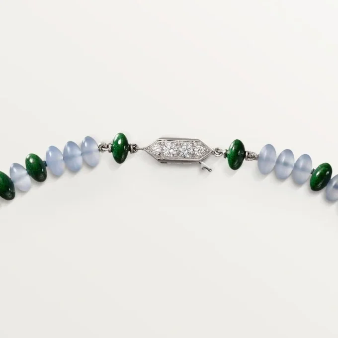 Naszyjnik z kolekcji High Jewelry – białe złoto, chalcedon, skarn, turkus, czarny lakier, diamenty – Cartier
