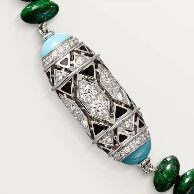 Naszyjnik z kolekcji High Jewelry – białe złoto, chalcedon, skarn, turkus, czarny lakier, diamenty – Cartier