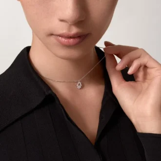 Naszyjnik z symbolem – białe złoto, diament – Cartier