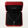 Naszyjnik z symbolem – białe złoto, diament – Cartier