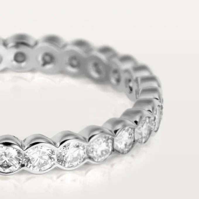 Obrączka ślubna Broderie De Cartier – białe złoto, diamenty – Cartier