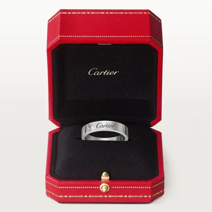 Obrączka ślubna C De Cartier – platyna, diamenty – Cartier