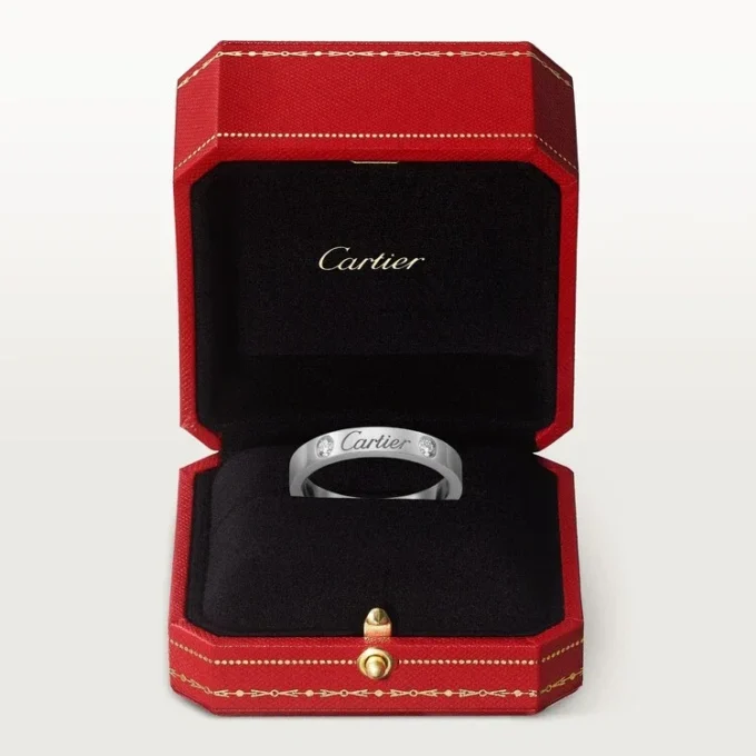 Obrączka ślubna C De Cartier – platyna, diamenty – Cartier