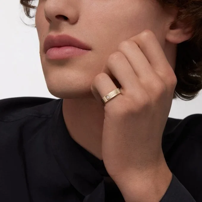 Obrączka ślubna C De Cartier, szerokość 5 mm, 1 diament