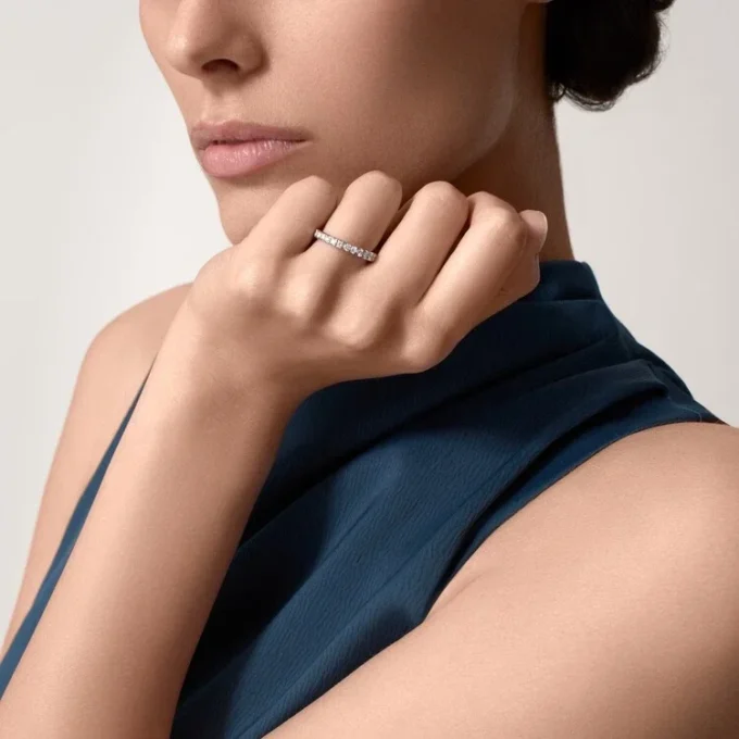 Obrączka ślubna Etincelle De Cartier – platyna, diamenty – Cartier