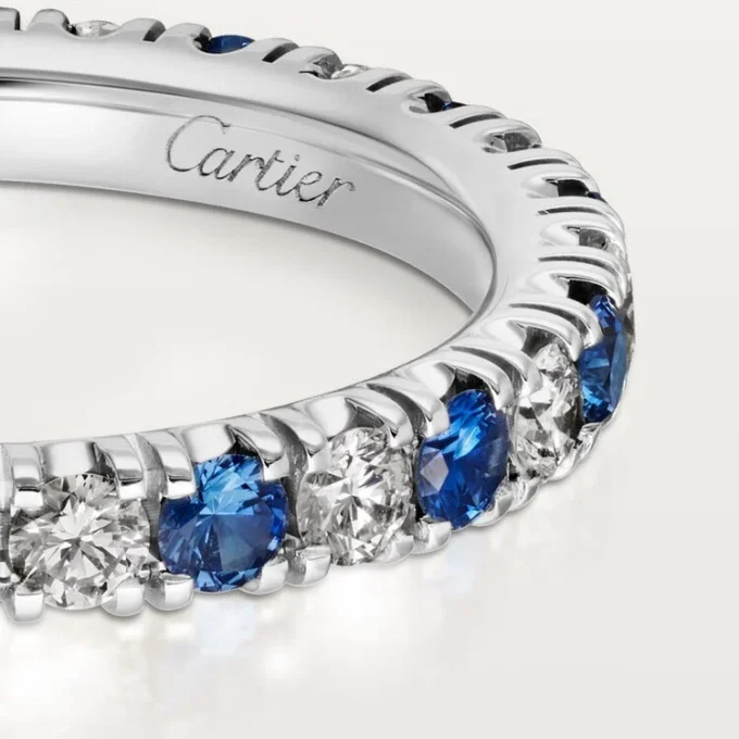 Obrączka ślubna Etincelle De Cartier – platyna, szafiry, diamenty – Cartier