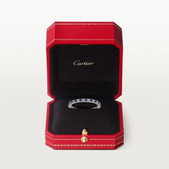 Obrączka ślubna Etincelle De Cartier – platyna, szafiry, diamenty – Cartier