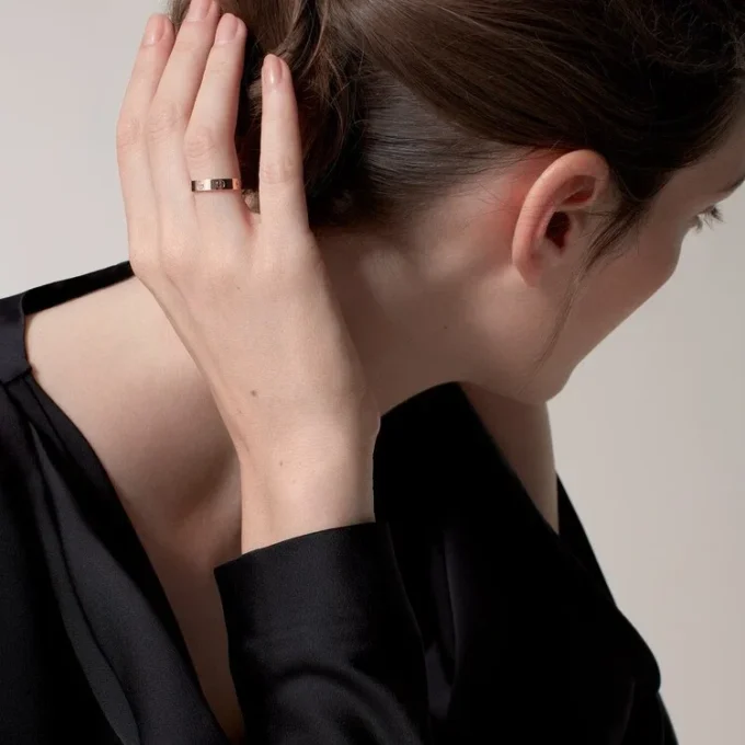 Obrączka ślubna Love – różowe złoto – Cartier