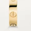 Obrączka ślubna Love z żółtego złota, mały model | Cartier Us