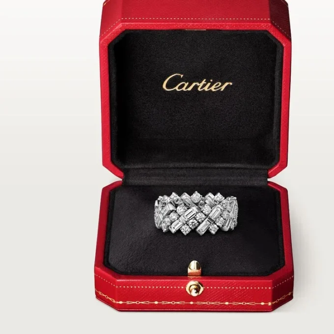 Obrączka ślubna Reflection De Cartier, diamenty Obrączka ślubna Reflection De Cartier, diamenty