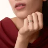 Obrączka ślubna Vendome Louis Cartier, szerokość 4,8 mm, wysadzana