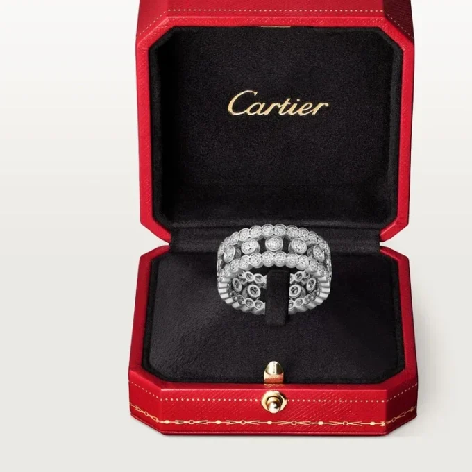 Pierścionek Broderie De Cartier, trzy rzędy, diamenty