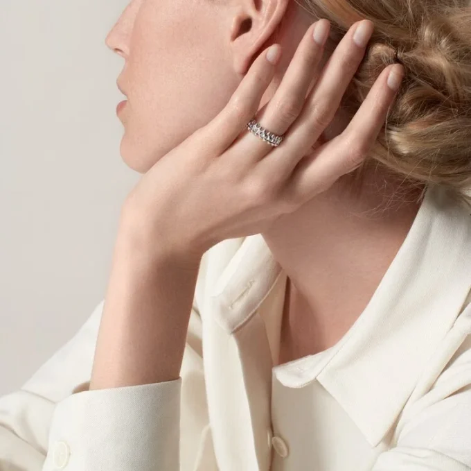 Pierścionek Clash De Cartier, mały model – białe złoto – Cartier