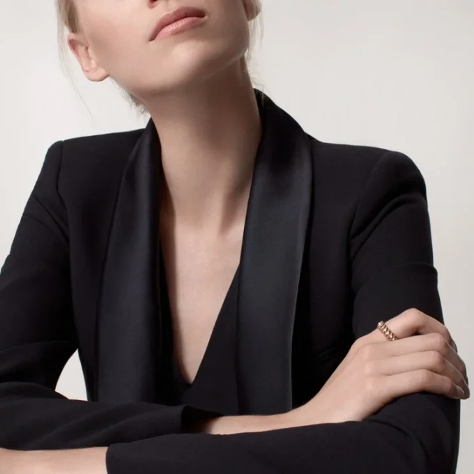 Pierścionek Clash De Cartier – różowe złoto, mały model | Cartier Us