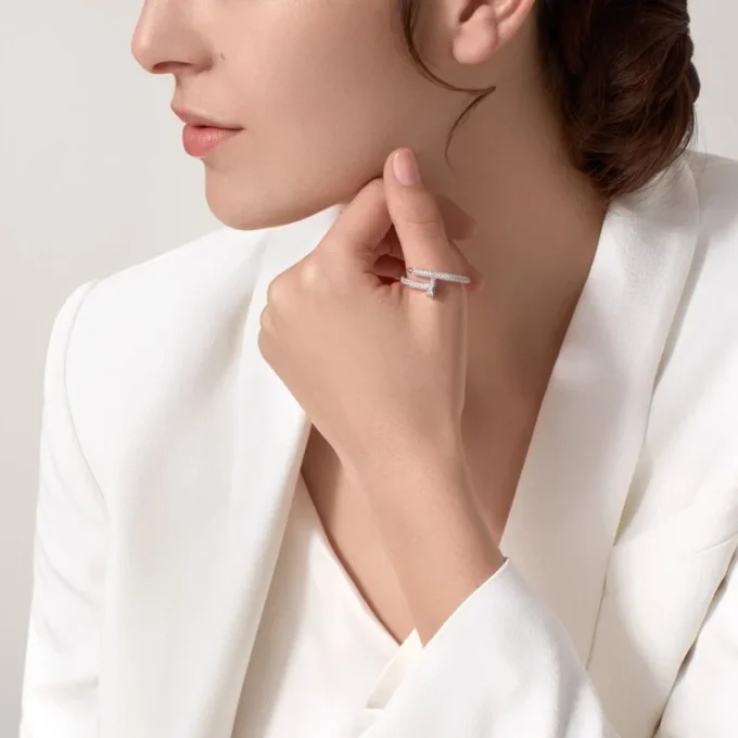 Pierścionek Juste Un Clou – białe złoto, diamenty – Cartier