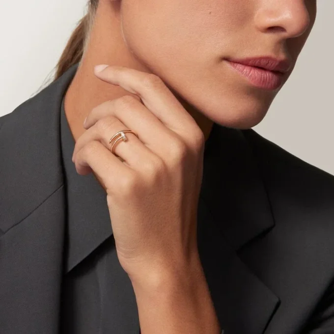 Pierścionek Juste Un Clou, mały model, diamenty