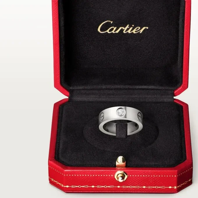 Pierścionek Love, 3 diamenty – białe złoto, diamenty – Cartier Pierścionek Love, 3 diamenty – białe złoto, diamenty – Cartier