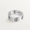 Pierścionek Love – białe złoto, model klasyczny | Cartier Us Pierścionek Love – białe złoto, model klasyczny | Cartier Us