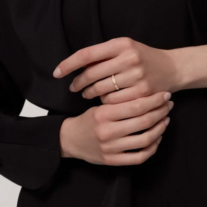 Pierścionek Love, rozmiar S – żółte złoto, diamenty – Cartier