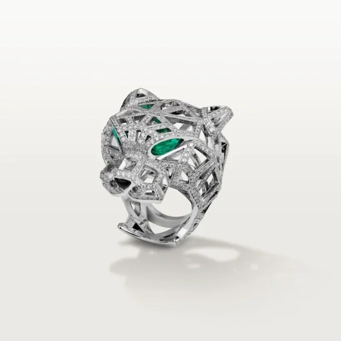 Pierścionek Panthere De Cartier – białe złoto, szmaragdy, onyks, diamenty – Cartier
