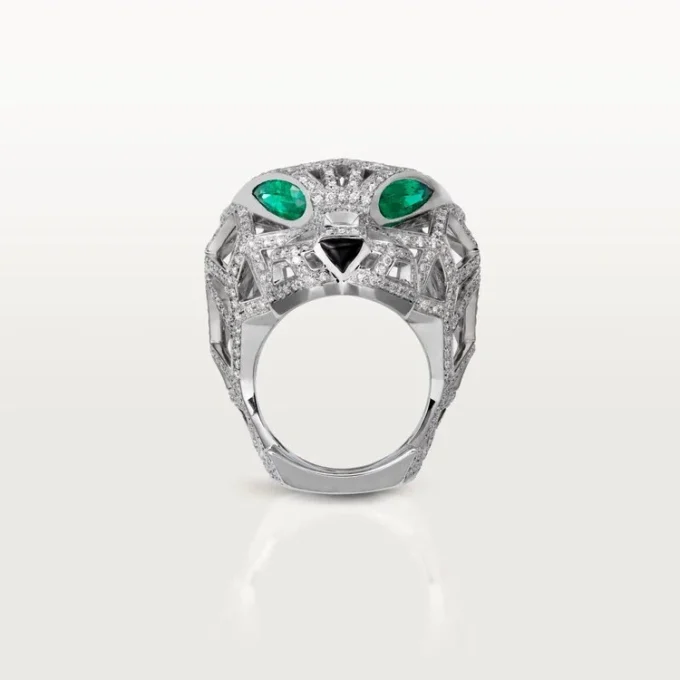 Pierścionek Panthere De Cartier – białe złoto, szmaragdy, onyks, diamenty – Cartier