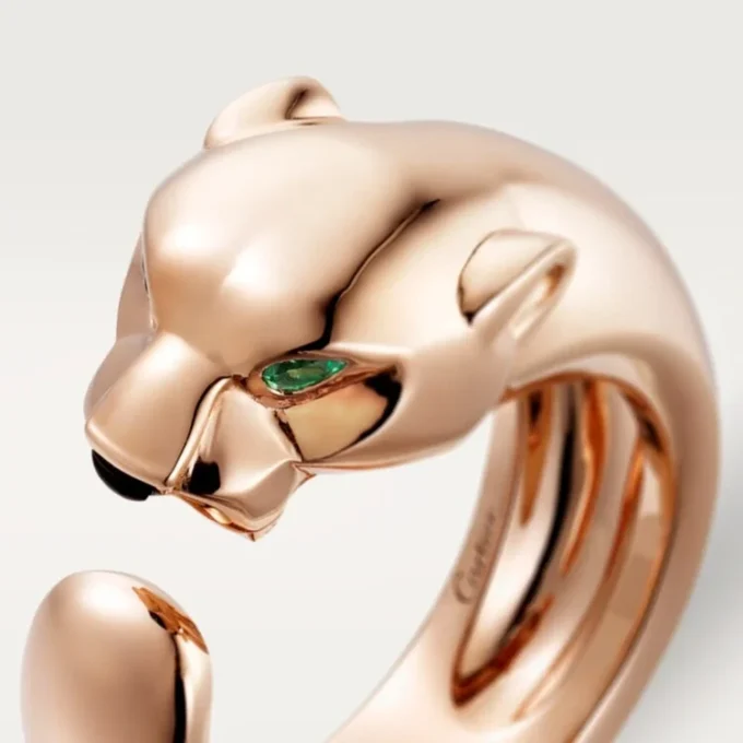 Pierścionek Panthere De Cartier – różowe złoto, granaty tsaworytowe, onyks – Cartier