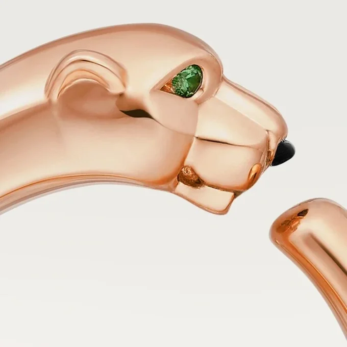 Pierścionek Panthere De Cartier – różowe złoto, granaty tsaworytowe, onyks – Cartier