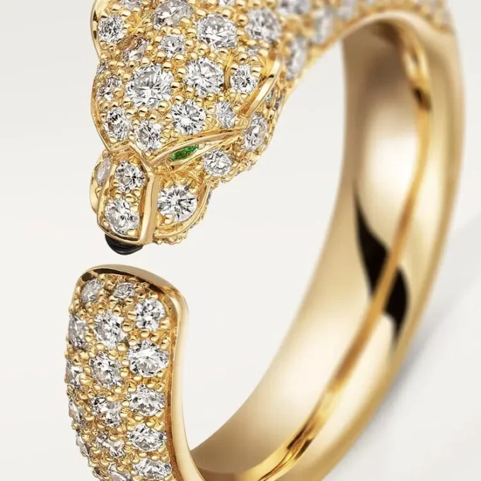 Pierścionek Panthere De Cartier – żółte złoto, szmaragdy, onyks, diamenty – Cartier