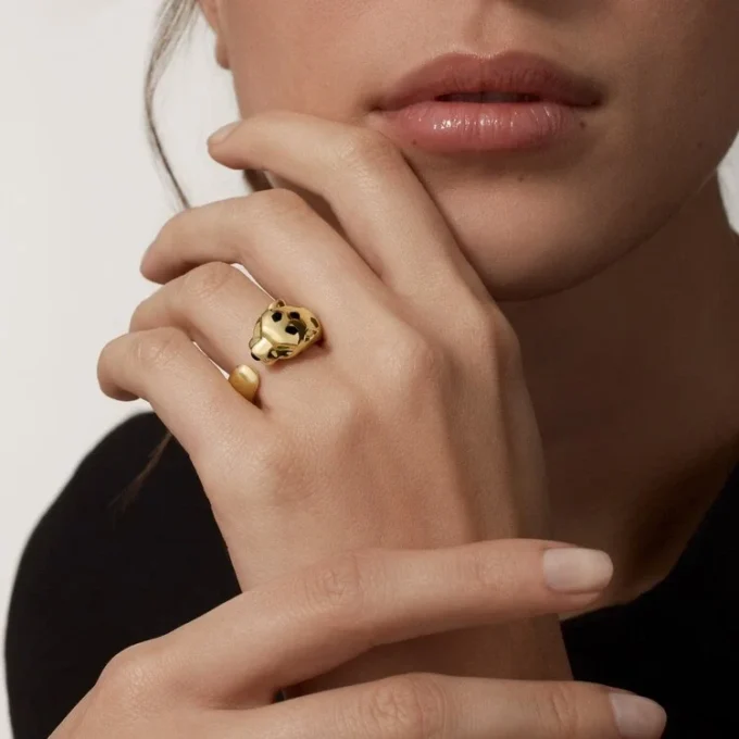 Pierścionek Panthere De Cartier z żółtego złota i onyksu | Cartier Us