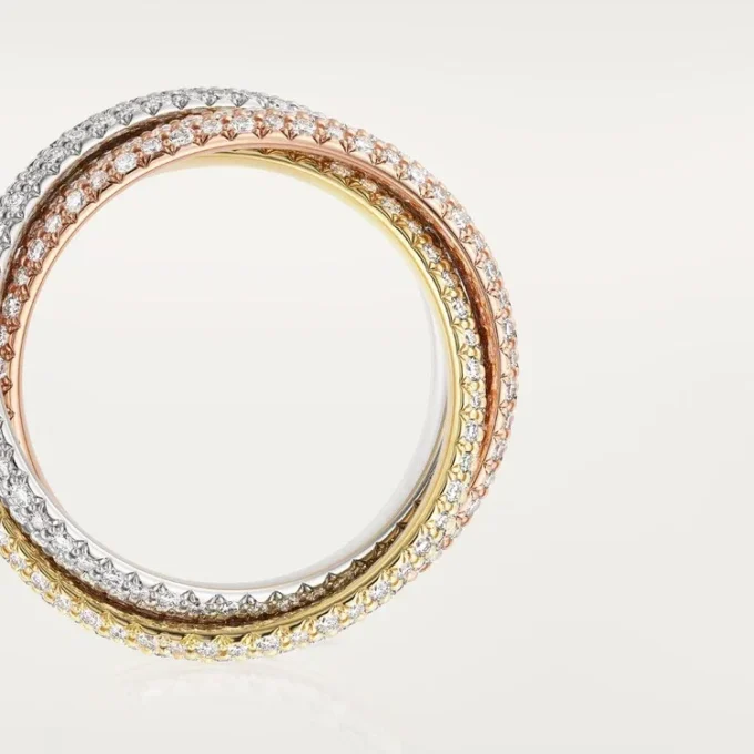 Pierścionek Trinity, model klasyczny, z pavé Pierścionek Trinity, model klasyczny, z pavé