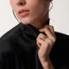 Pierścionek Trinity, w kształcie poduszki, model klasyczny