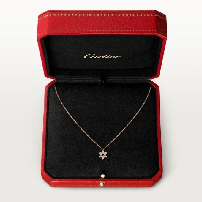 Wisiorek z sercami i symbolami – różowe złoto, diamenty – Cartier